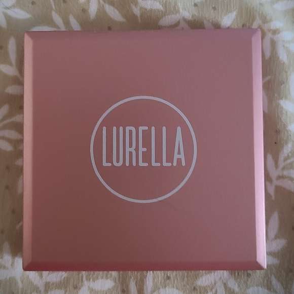 Makeup bundle. - Picture 6 of 7